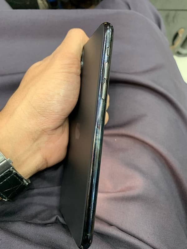 iphone 11 pro maxx 256gb factory unlock 1