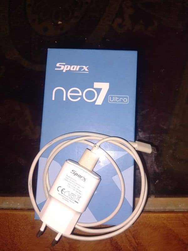 Sparx neo 7  6/128 used 10/9 condition 3 days gureenty 3