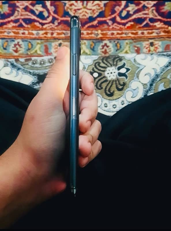 iPhone 11 Pro Max 0