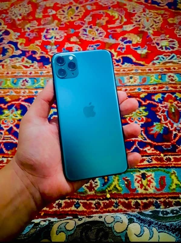 iPhone 11 Pro Max 4