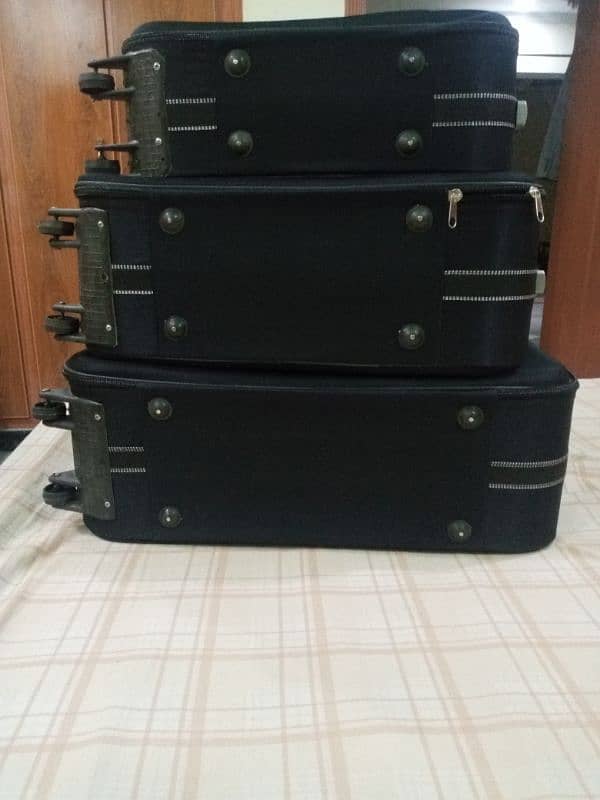 suitcase for sale 6