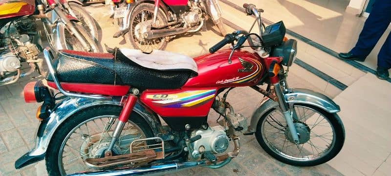 Best Honda CD-70 2014 Model is up for sale. Single Handed 1