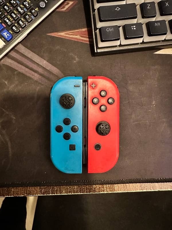 Nintendo Joycons 1