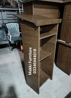 Rostrum/Dice/Lecture stand