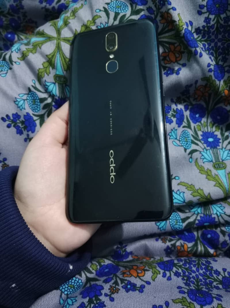 Oppo f 11 1