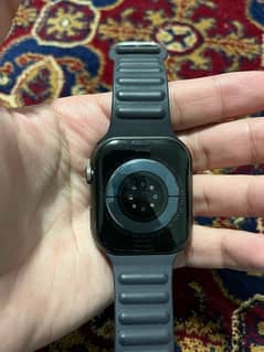 Smartwatch for sale 10/10 condition barely used Grab it now!