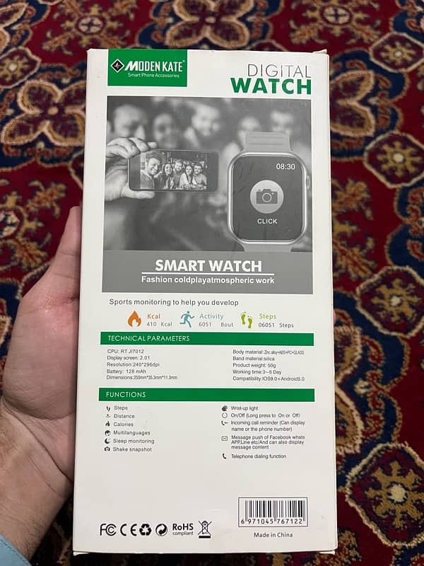 Smartwatch for sale 10/10 condition barely used Grab it now! 3