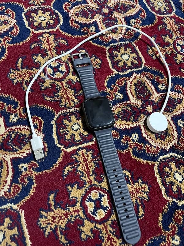 Smartwatch for sale 10/10 condition barely used Grab it now! 5