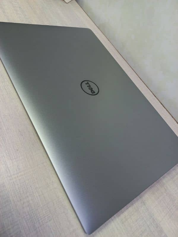 Dell XPS 15 9550 (Touch) 2