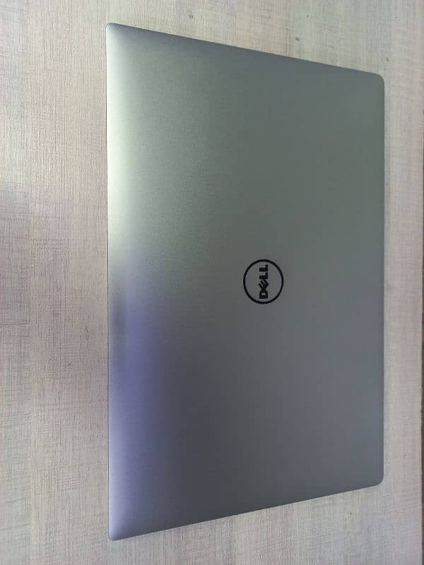 Dell XPS 15 9550 (Touch) 3