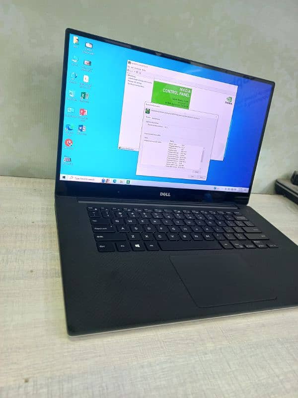 Dell XPS 15 9550 (Touch) 4