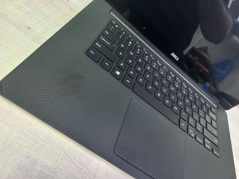 Dell XPS 15 9550 (Touch) 10