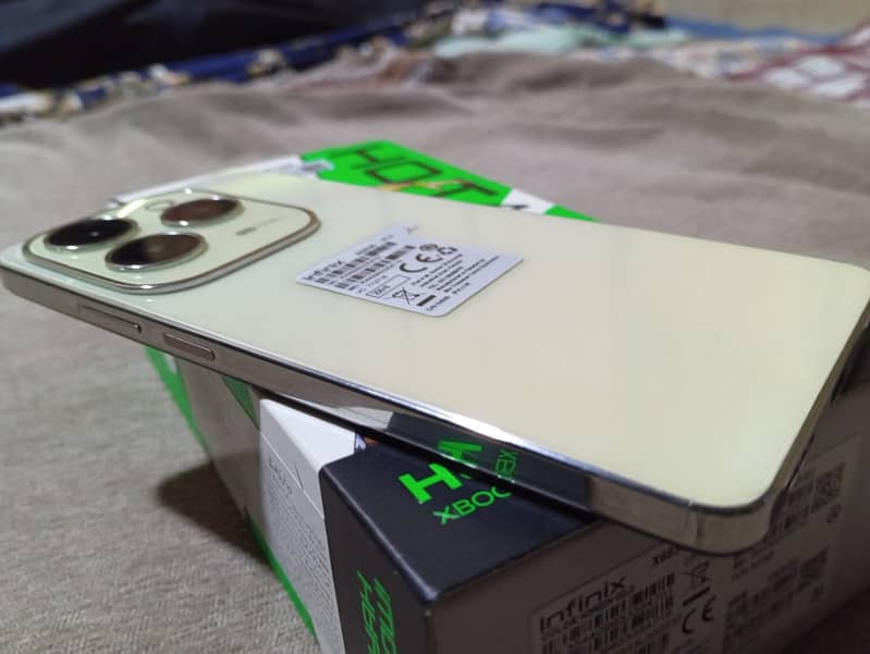 Infinix Hot 40 8+8 / 256 Mobile Number 03209569600 1