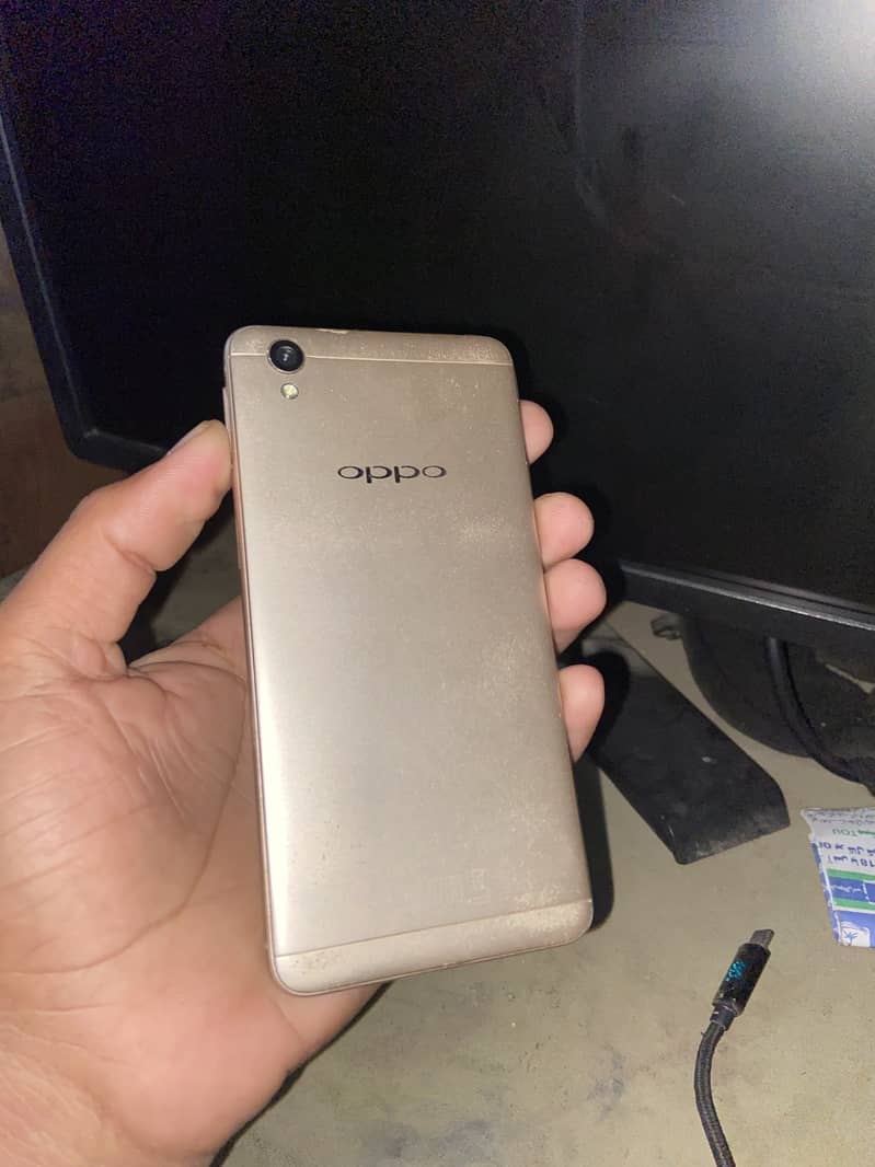 Oppo A37F 4