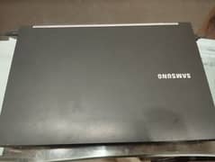 Laptop i3 4GB 500GB Samsung 2nd Gen