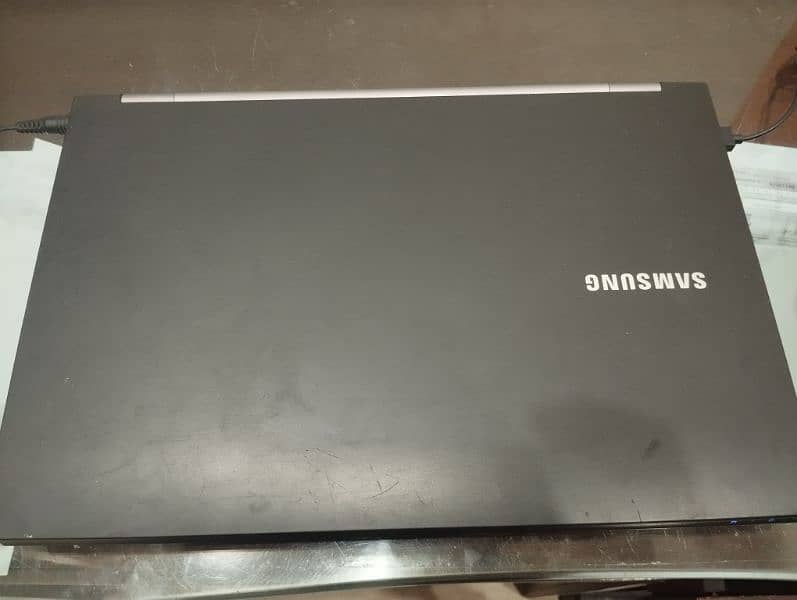 Laptop i3 4GB 500GB Samsung 2nd Gen 0