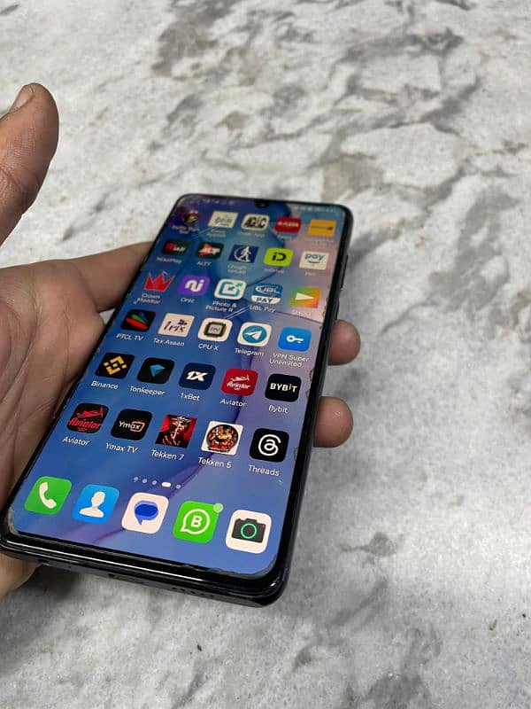 Huawei P30 official 7