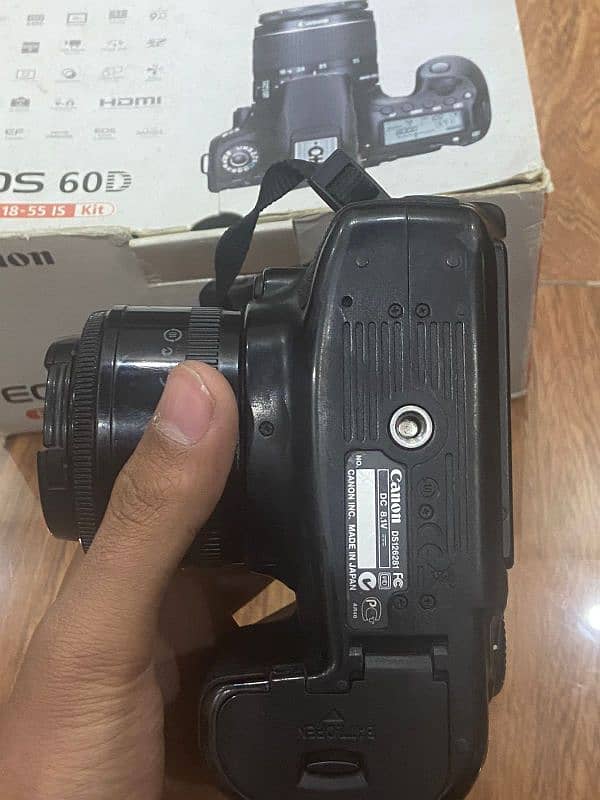 Canon 60d body with box 2