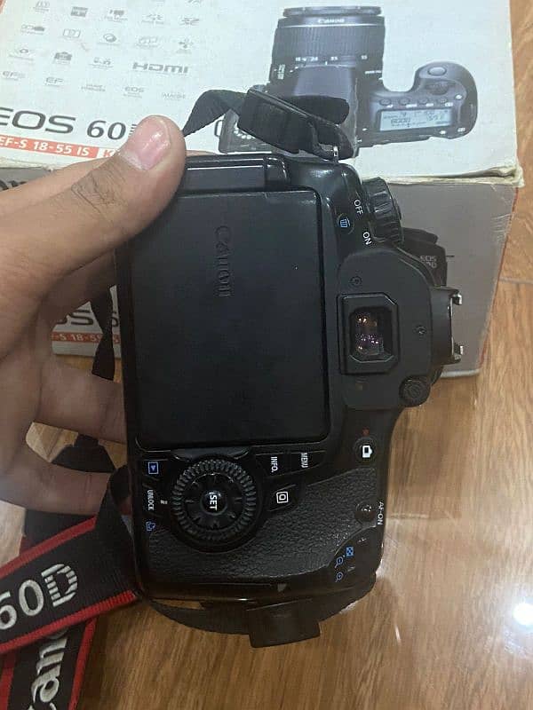 Canon 60d body with box 4