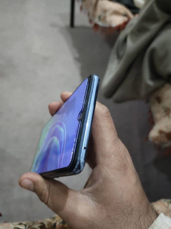 Vivo V21e 5