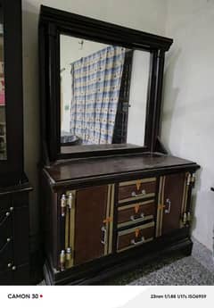 Make-up room dressing table