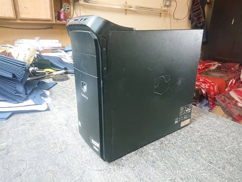 PC CASE GATEWAY DX4870 + DVD DRIVE 0