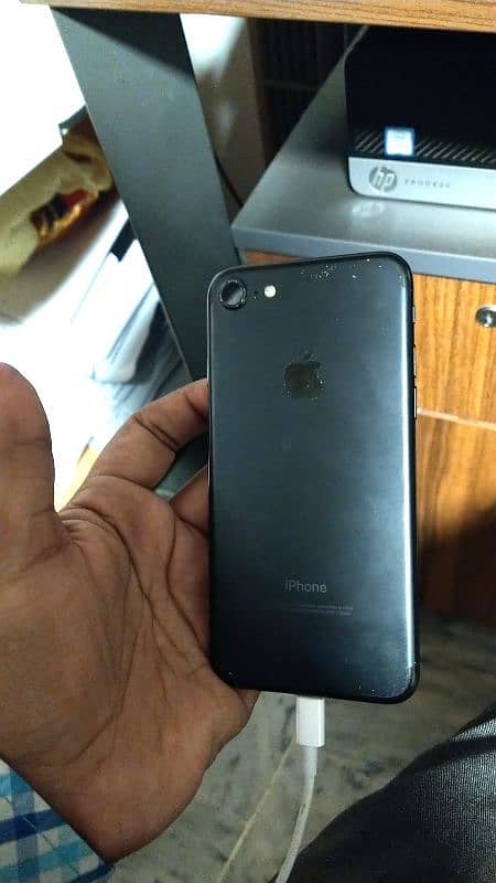 Iphone 7 128GB official PTA Approved 3