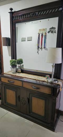 DRESSING TABLE