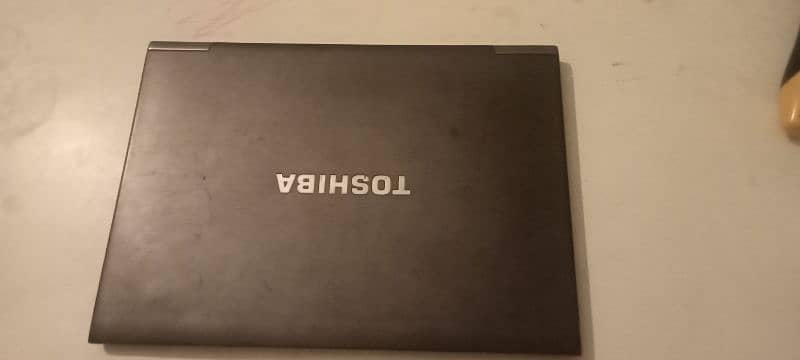 Toshiba ultra book 8