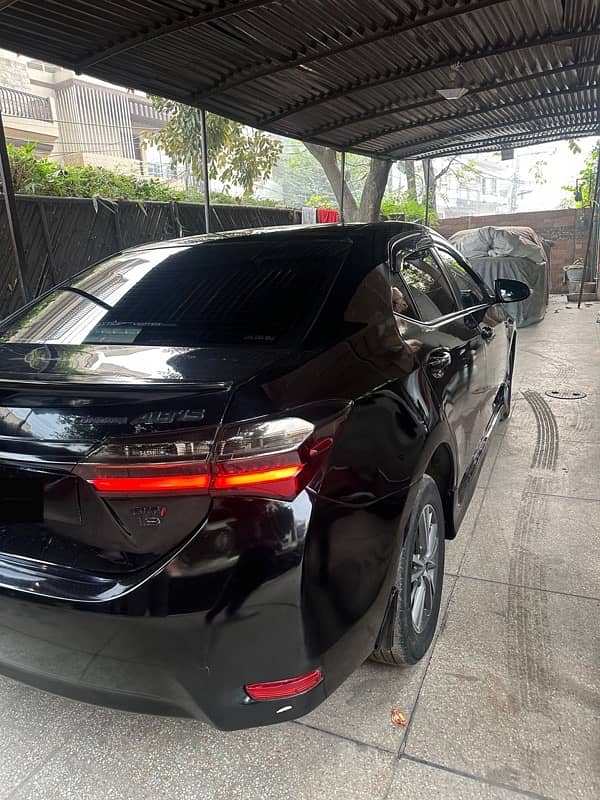 Toyota Corolla Altis Grande 2015 3