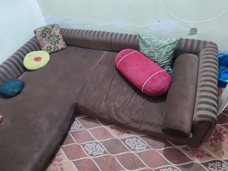 ground L shaped sofa for sale 1