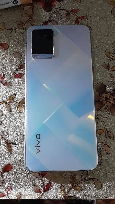 Vivo y21. 0