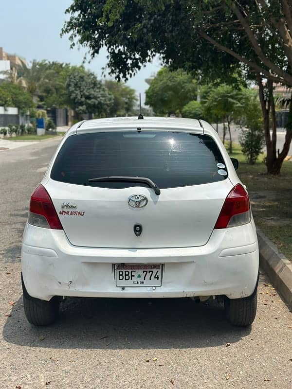 Toyota Vitz 2010 3