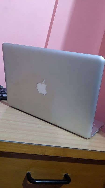 MACBOOK PRO MODEL 2012 7