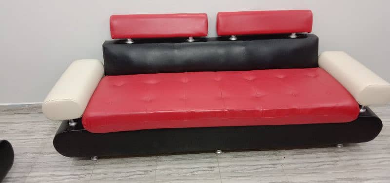 5 seater sofa for sale 0