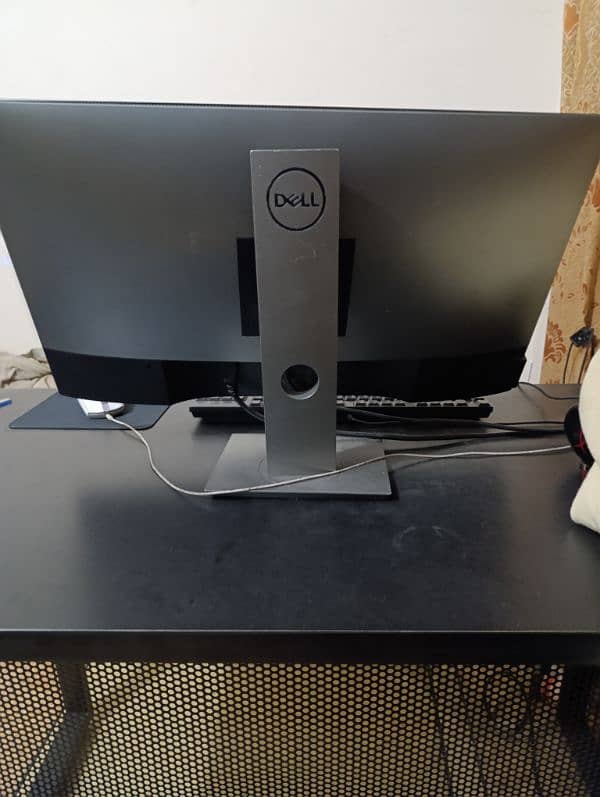 Dell 27 inches 2k 60hz monitor 1