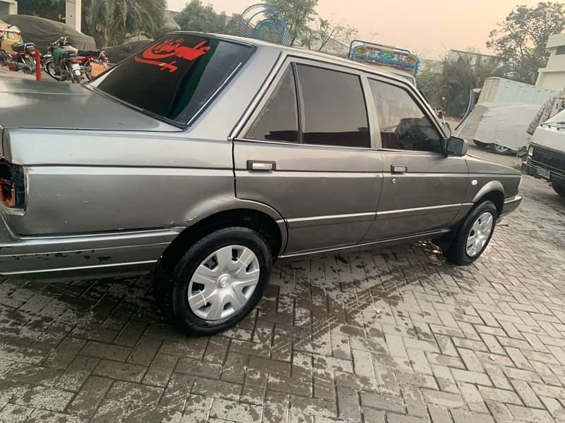 Nissan Sunny 1990 4