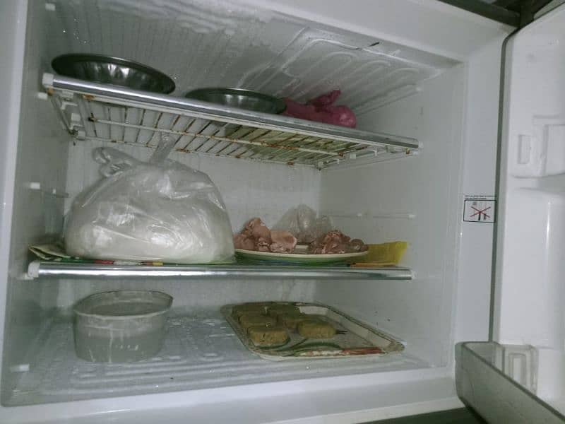 REFRIGERATOR 3