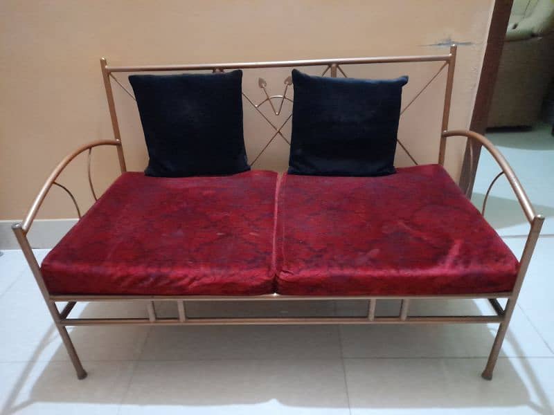 Iron rod sofa set with corner table 0