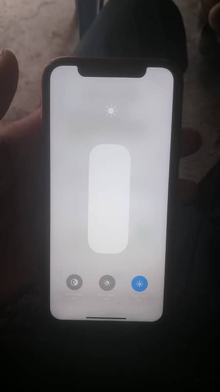 iphone XR 64gb factory unlock 7