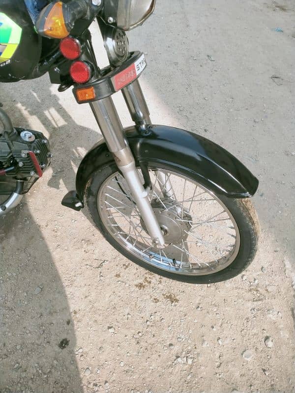 super Star bike 2021 ka 8th months hy condition good hy 3