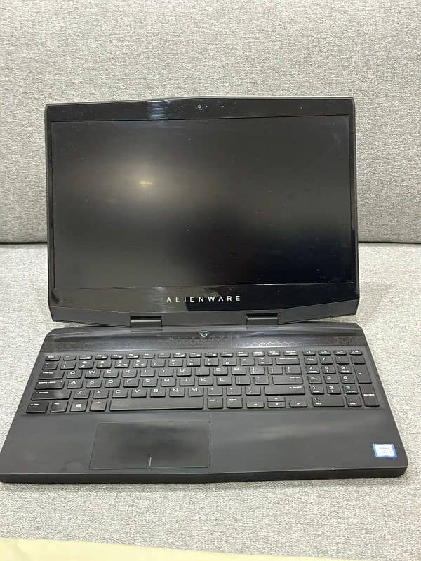 Dell Alienware m15 i7 8th generation 1