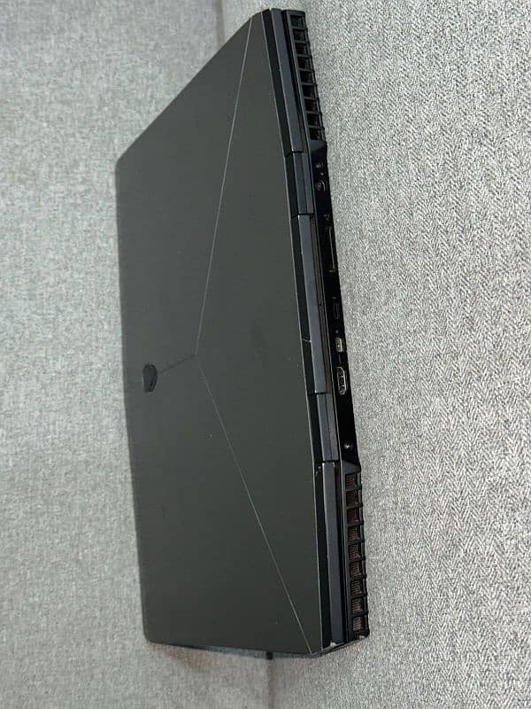 Dell Alienware m15 i7 8th generation 3