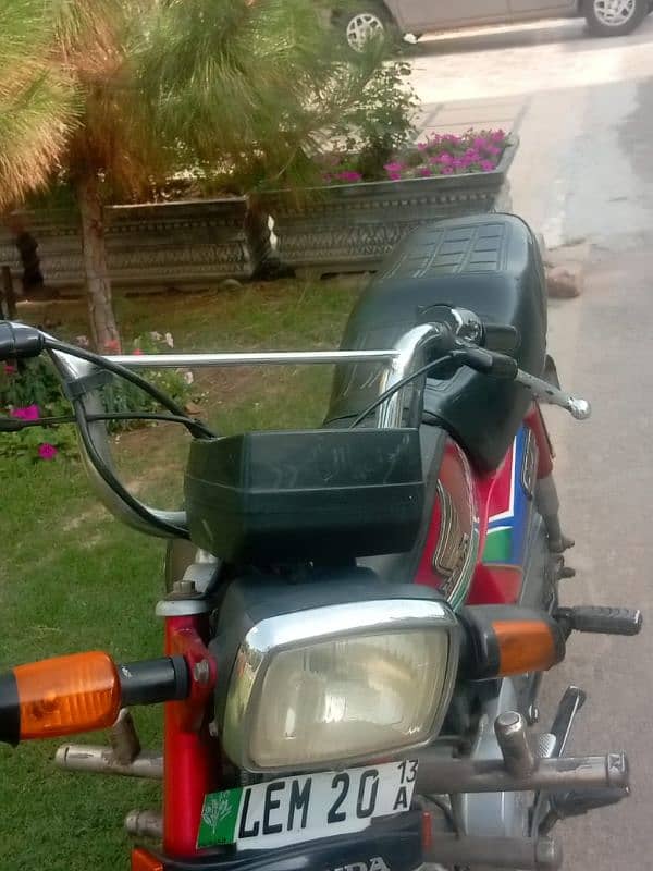 Honda CD 70 in a very good condition,used by one hand only . 2