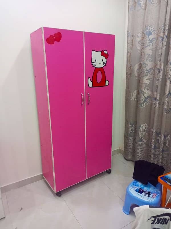 kids bed set , kids dressing set , kids cupboard for sale in lahore 3