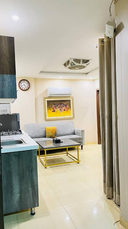 1 bedroom apartment for rent on daily basis in bahria town lahore 7