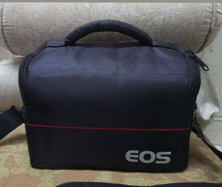 CANON EOS 3000D EFS 18-55MM LENS WITH BAG/box 2