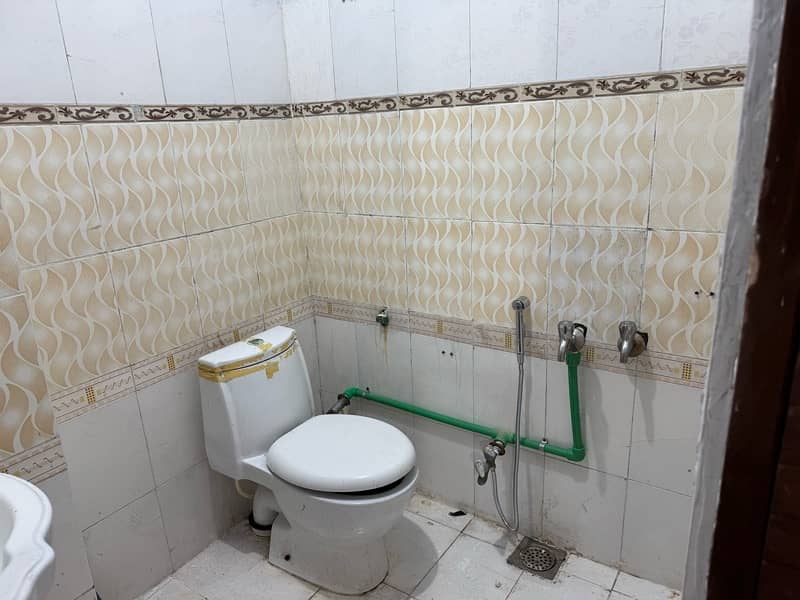 F-17 Multi Main Markaz Studio Flat For Sale 8