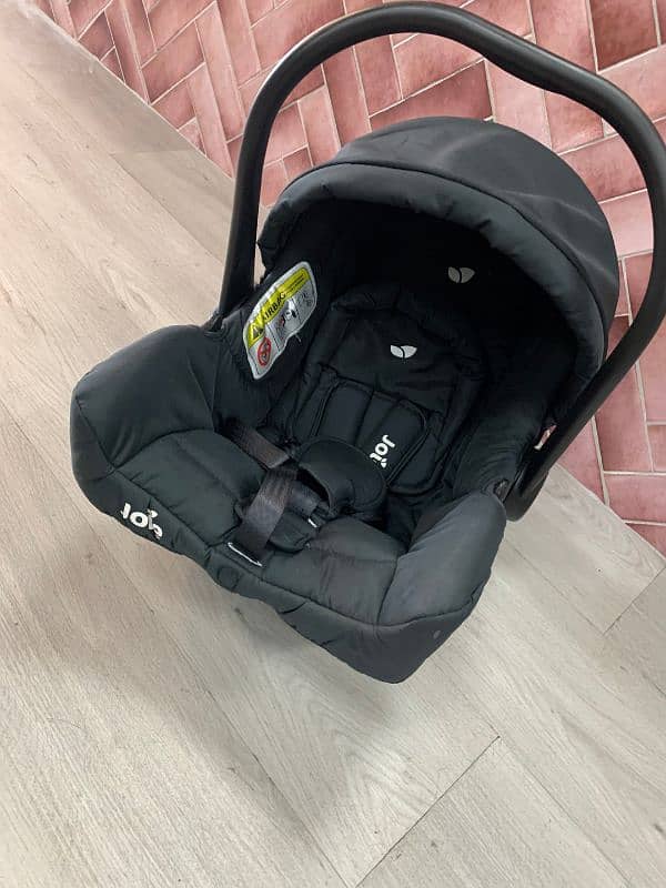 Joie Orignal Car Seat Like New 0