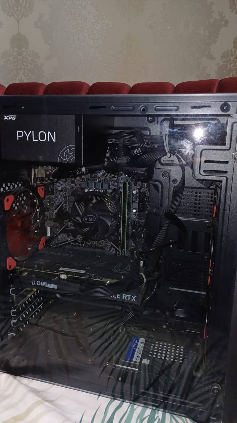 Gaming PC + accessories for sale (mouse, keyboard, screen) 0